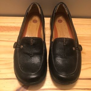 Clarks Women’s flats